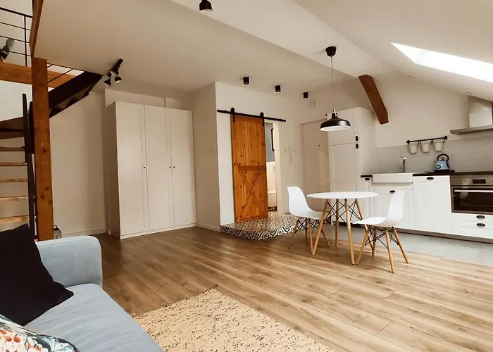 Zamkowa 9 Apartment With A View On Wawel Castle By Homeprime